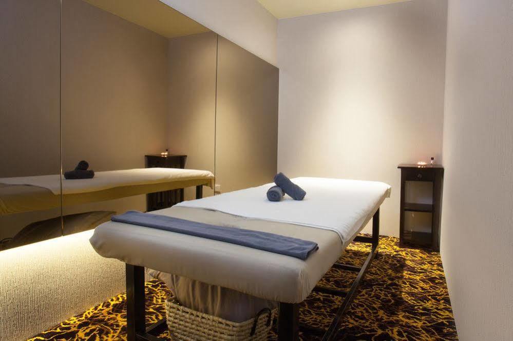 Kl Plaza Suites Kuala Lumpur Bagian luar foto
